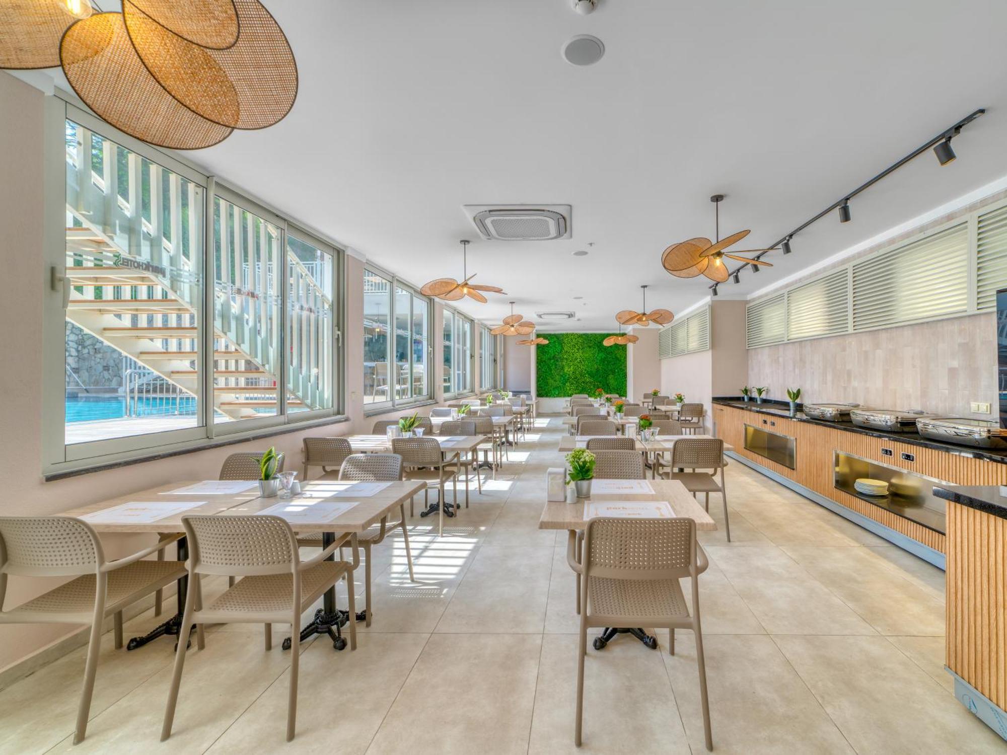 Park Hotel (Adults Only) Аланя Екстериор снимка