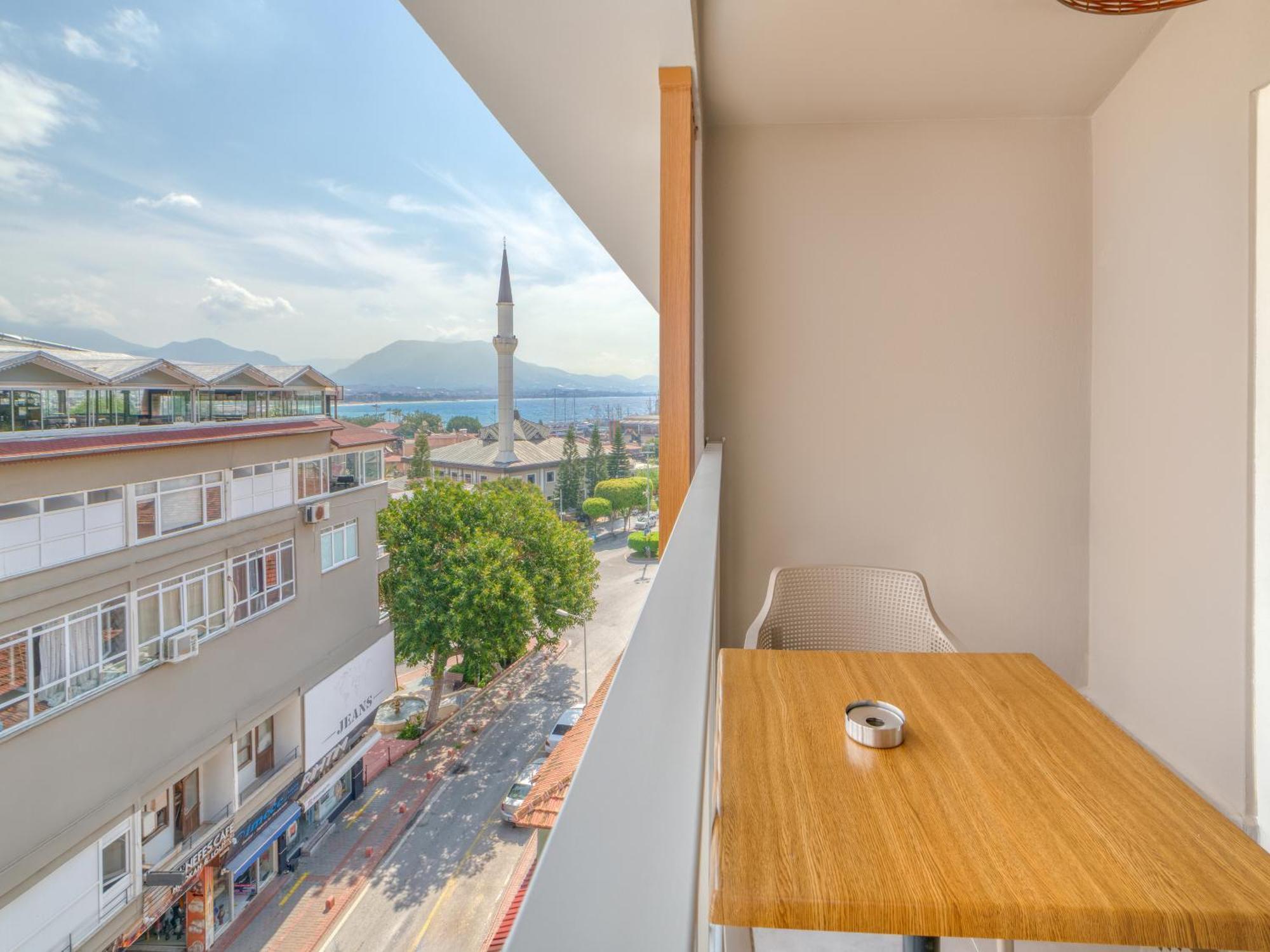 Park Hotel (Adults Only) Аланя Екстериор снимка