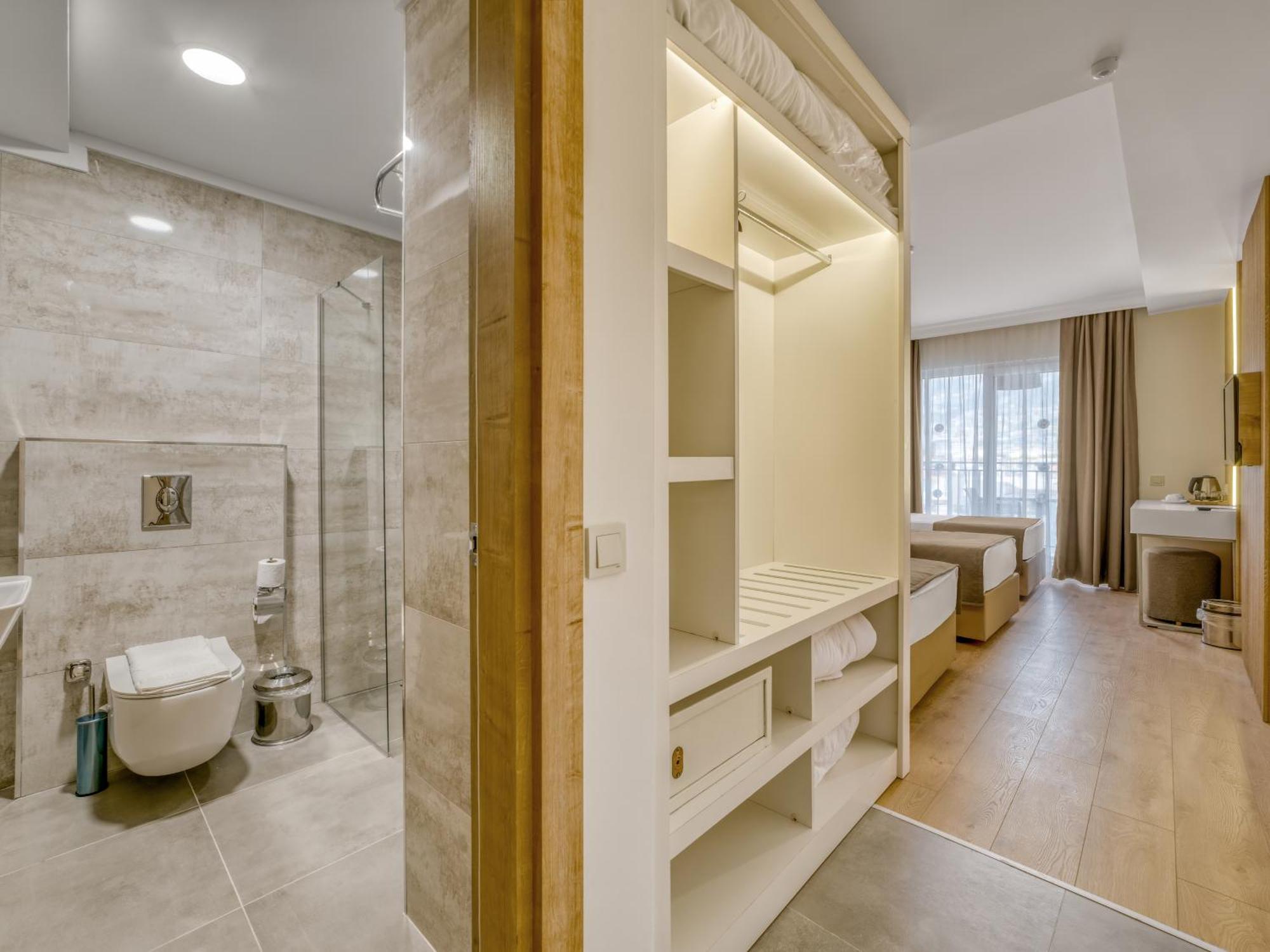 Park Hotel (Adults Only) Аланя Екстериор снимка
